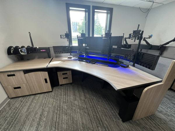 Charlton dispatch console with multiple monitors
